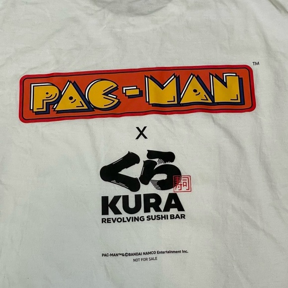 Kura Sushi Pac-man video game Insert Plates graphic t-shirt in white doublesided - Picture 7 of 10